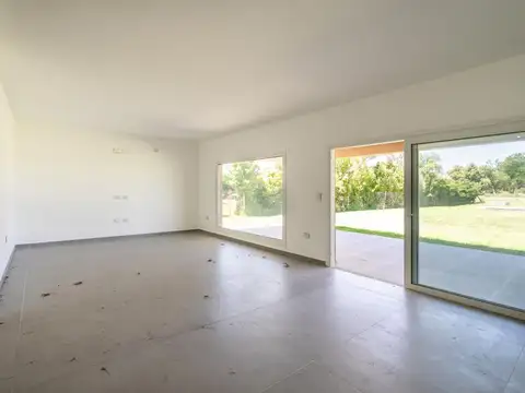 Casa en Venta en Haras Santa María, USD 350.000