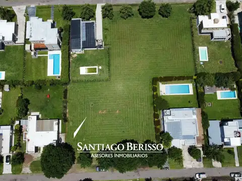 BARRIO CARDALES VILLAGE