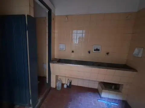 Galpon en Venta 35  mts Fondo