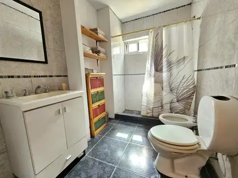 Casa de 3 dormitorios con piscina y doble acceso