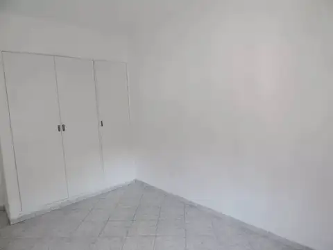 Av de Mayo 2000, Piso 2