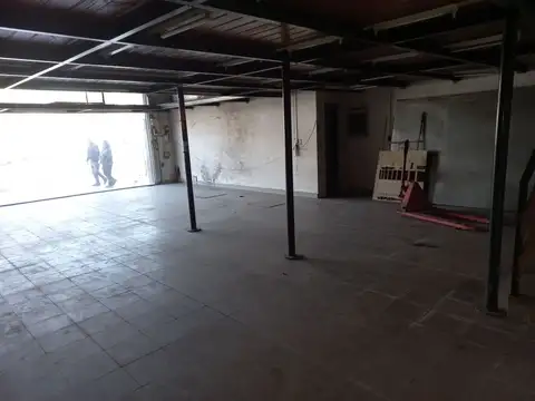 LOCAL ALQUILER CON DEPOSITO OFICINAS OPCION VIVIENDA