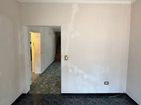 Casa 3 ambientes con 2 baños