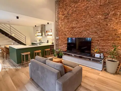 Depto Tipo Casa en Venta al Este