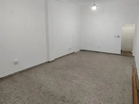 Local en Alquiler en Monte Chingolo, $ 600.000