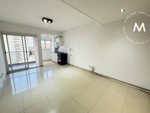 APTO CRÉDITO - Departamento en venta de 2 ambientes con balcón - Caseros Centro