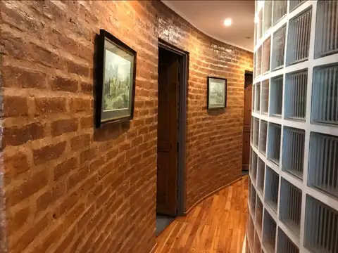 Avenida Alicia Moreau De Justo 800, Piso 1