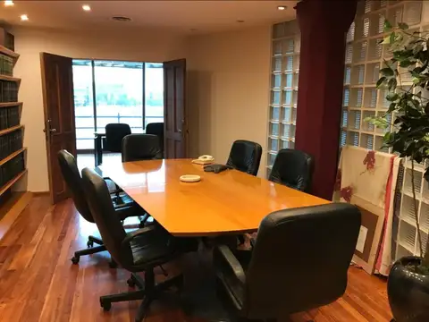 Avenida Alicia Moreau De Justo 800, Piso 1