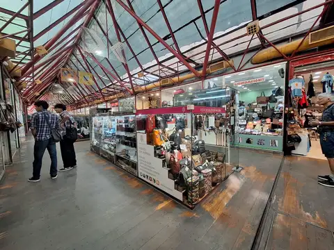 Local en Alquiler Florida 800 Galeria del Caminante