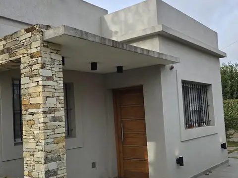 Moderna casa en venta en Marcos Paz
