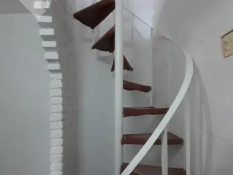 Depto Tipo Casa en Venta de 2 ambientes
