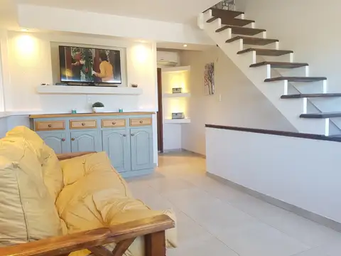 Hermoso Dúplex (HECHO A NUEVO) - Frente al mar 