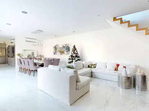 Casa 6 ambientes Pontevedra -Isabel de Barnes al 3700