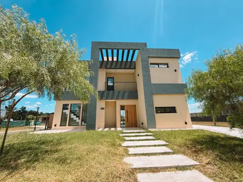 Casa  en Alquiler en Pilar del Este, Pilar, G.B.A. Zona Norte