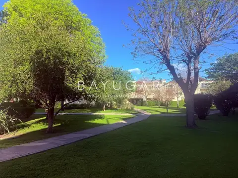 Departamento en Alquiler con 1 cocheras