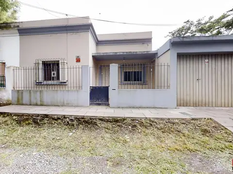 Casa en venta 3 amb en Boulogne - Ideal ampliación con jardín, cochera y buenos accesos.