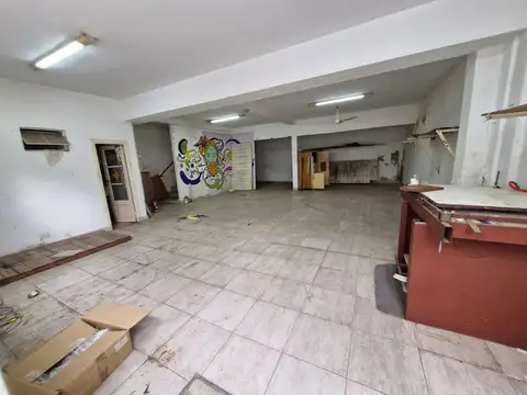 Local en Venta en Versalles, $ 2.750.000