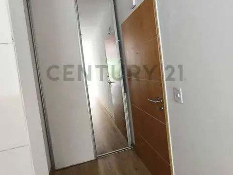 Monoambiente al frente con balcón en alquiler – Villa Santa Rita
