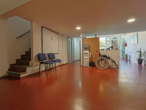 VENTA LOCAL Y DPTO 4 AMB RECICLADO AVENIDA JBJ