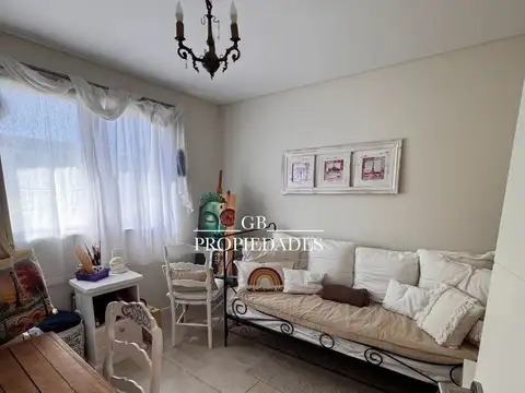 Venta de Casa en Ayres Plaza, 3 dormitorio más escritorio grande en Pilar