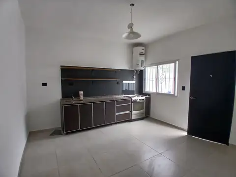 Depto Tipo Casa en Alquiler de 1 dormitorio