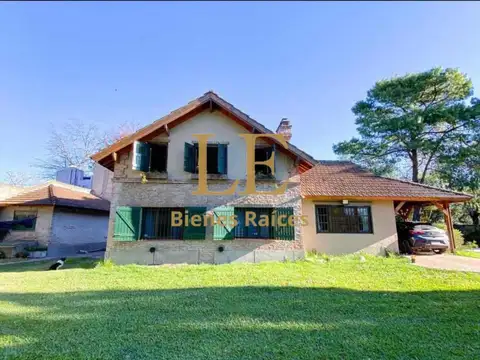 VENTA CASA CON PILETA