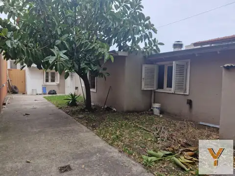 Casa en venta - 3 Dormitorios 2 Baños - 410Mts2 - Mar del Plata