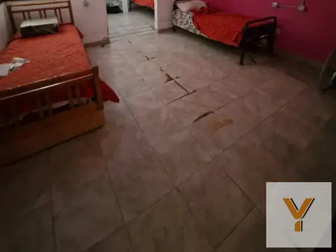 Casa en venta - 3 Dormitorios 2 Baños - 410Mts2 - Mar del Plata