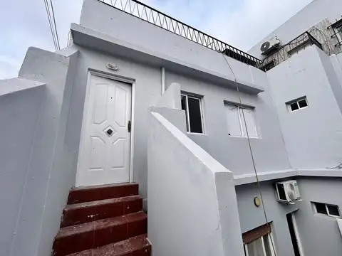 Depto Tipo Casa en Venta en Versalles, USD 78.000