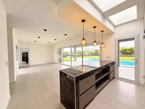 Casa en Venta en La Alameda, USD 238.000