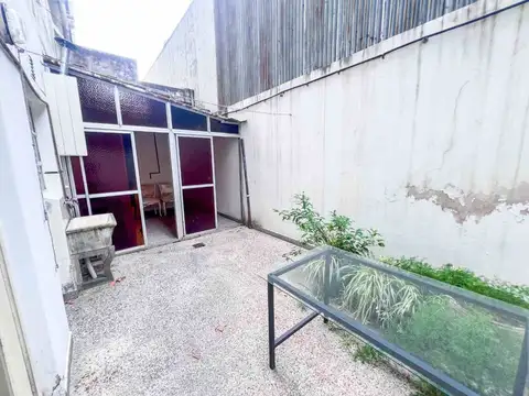 VENTA PH 2 AMBIENTES PATIO LAVADERO LINIERS