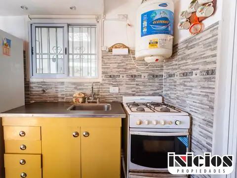 Casa 3 ambientes con 1 baño