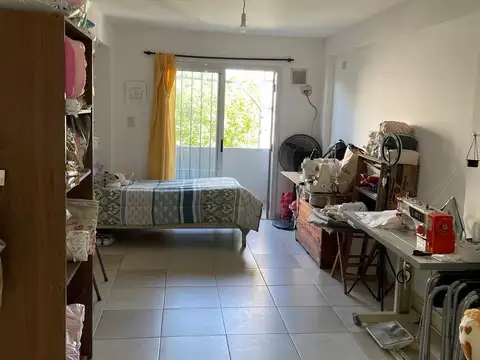 MONOAMBIENTE  CON 2 BALCONES Y COCINA SEPARADA CON RENTA HASTA 11/2026