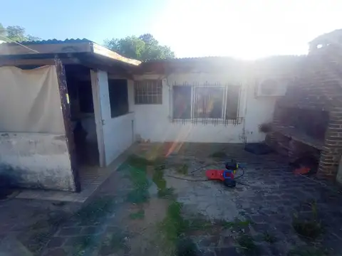 Villa Rosa sobre calle Argerich