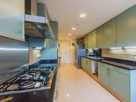 Departamento en Alquiler con 4 cocheras
