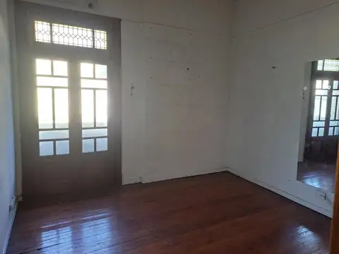 ALV. THOMAS 300 - COLEGIALES - PH 1° PISO, USO COMERCIAL !