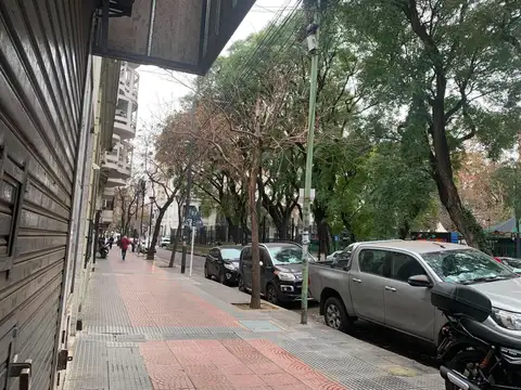 VENTA: Oficina/ Local/ Depósito. 380 m². YERBAL y ARTIIGAS