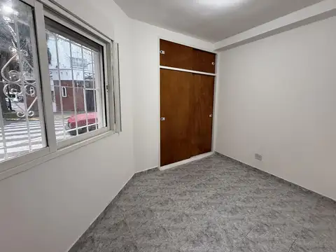 Depto Tipo Casa en Venta 40 años