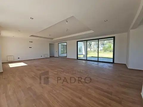 Casa en Venta en La Elina, USD 310.000