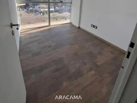 Oficina en Alquiler en Canning, $ 850.000