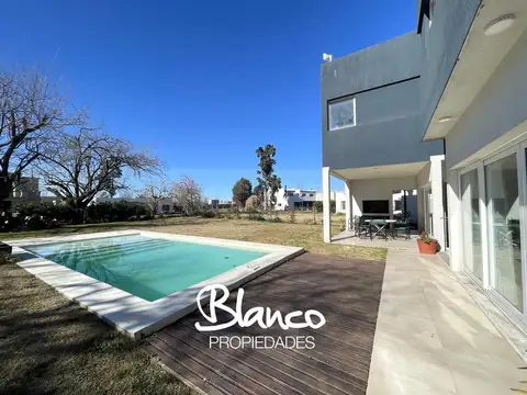Casa en Venta en San Matias, USD 290.000