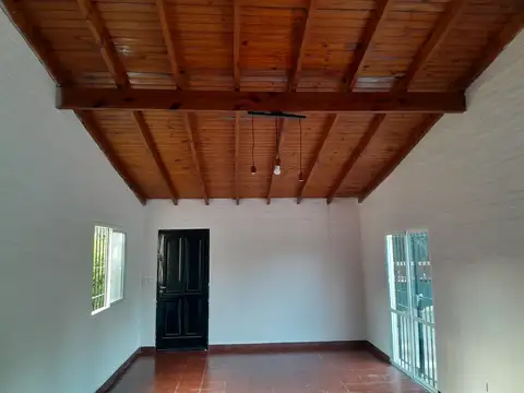 Casa 5 ambientes con 2 baños