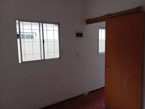 Depto Tipo Casa en Alquiler de 2 ambientes