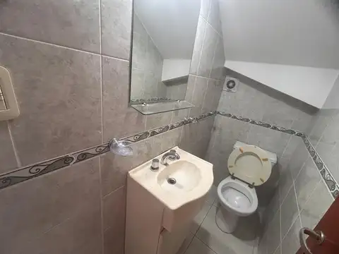 Casa 4 ambientes con 3 baños