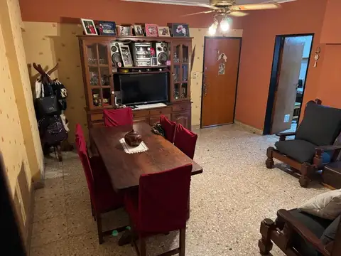 Aristóbulo del Valle 400