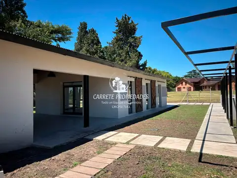 Casa en Venta con 2 cocheras