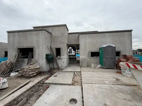 Casa en Venta en Pilar Del Este - Santa Sofia, USD 169.000