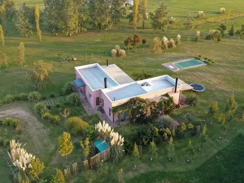 Casa en Venta con 4 cocheras