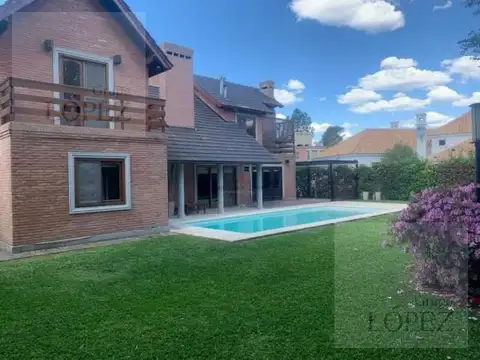 Casa en Alquiler de 3 dormitorios