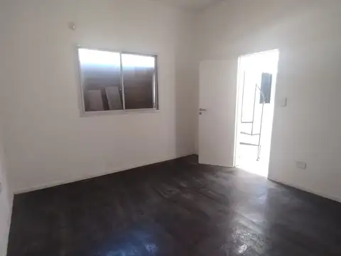Depto Tipo Casa en Alquiler en Villa Bonich, $ 400.000
